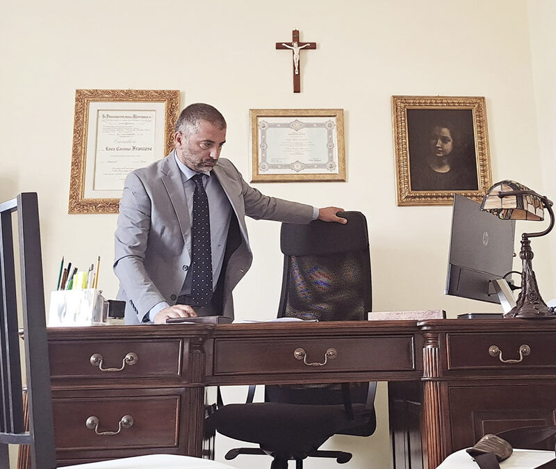 GUIDA IN STATO DI EBBREZZA: REATO ESTINTO E SOSPENSIONE DELLA PATENTE DIMEZZATA CON I LAVORI DI PUBBLICA UTILITA’